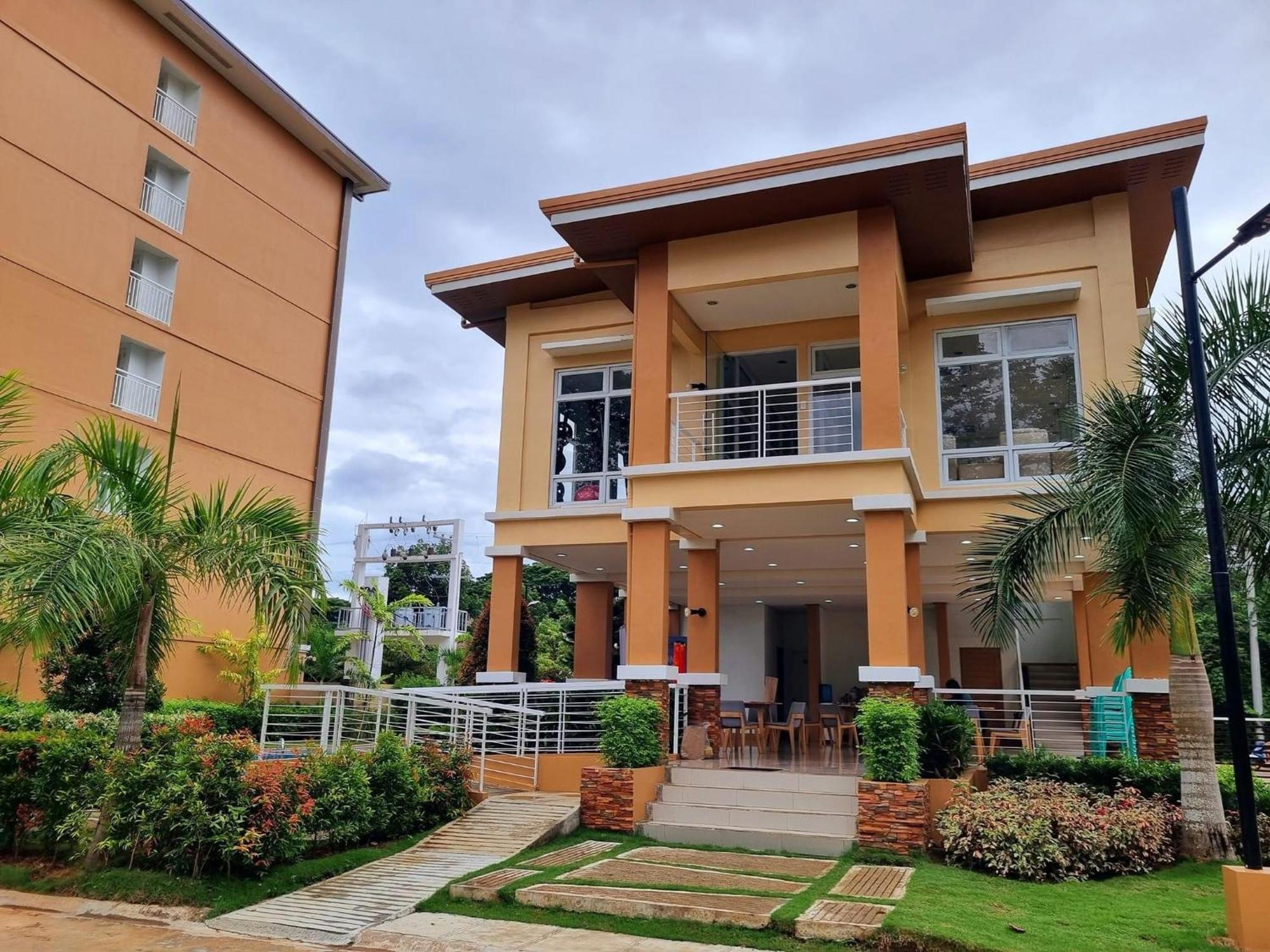 Condo In Camella Manors In 푸에르토프린세사 외부 사진