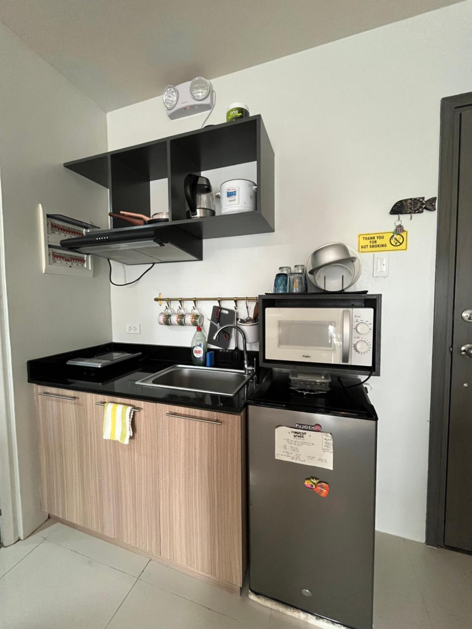 Condo In Camella Manors In 푸에르토프린세사 외부 사진