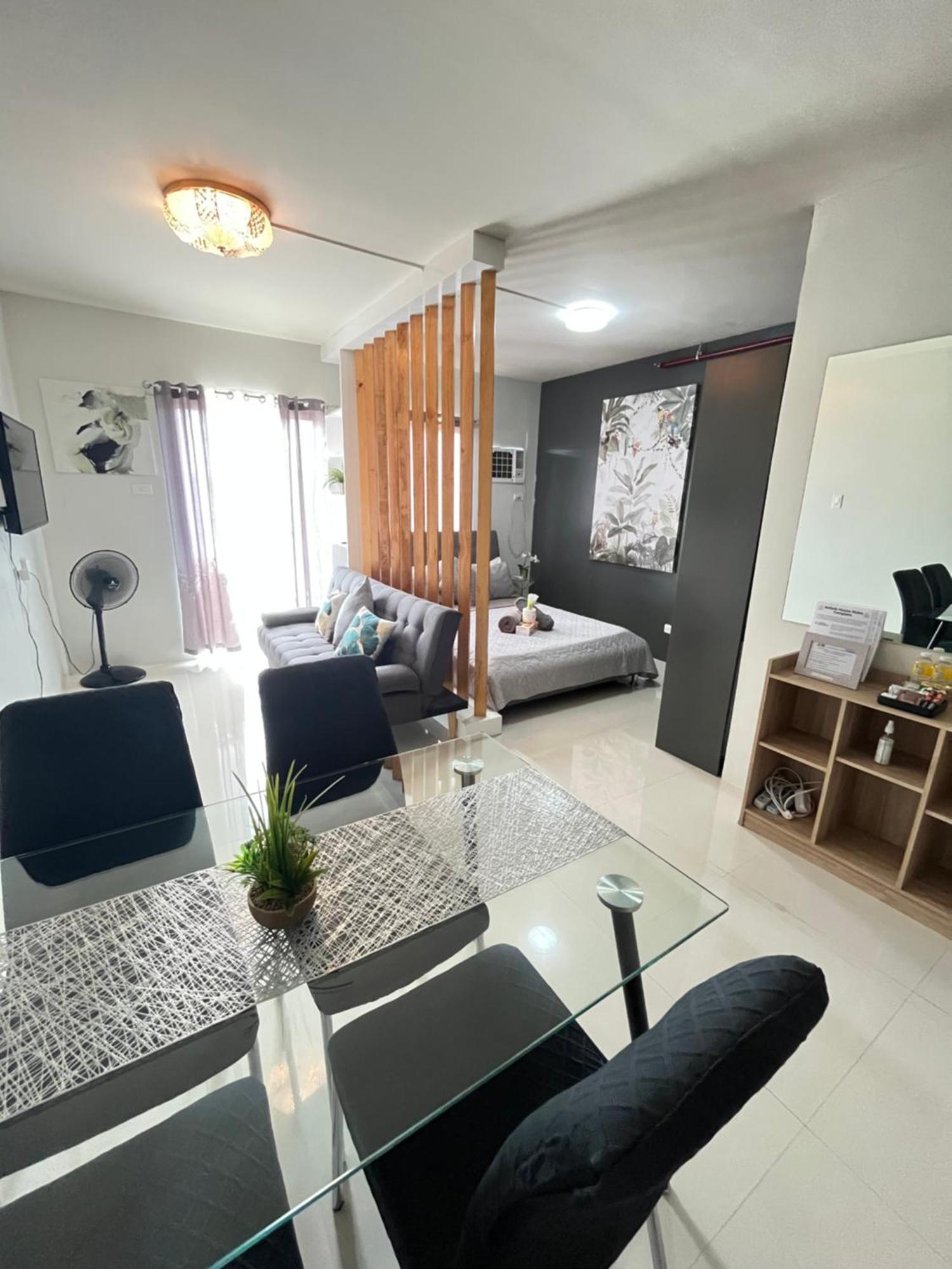 Condo In Camella Manors In 푸에르토프린세사 외부 사진